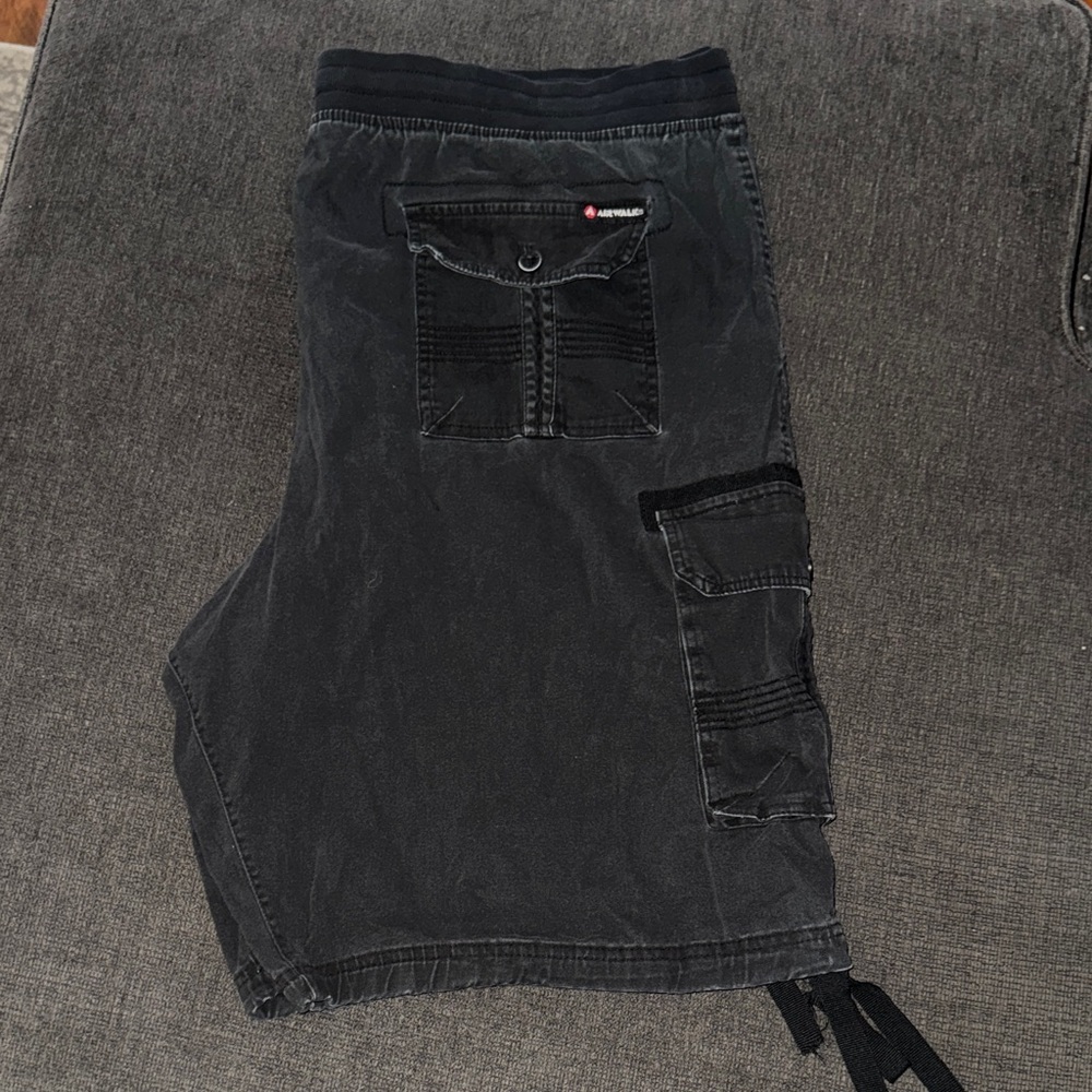 Airwalk Black Cargo Shorts size 44